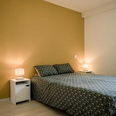 Apartment T5 Bompard Centre Rodez, Parking Prive *
