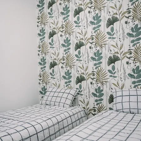 Apartment T5 Bompard Centre Rodez, Parking Prive